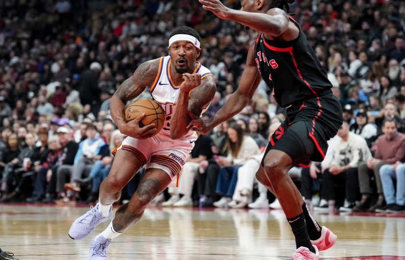 开云手机客户端-国际比赛日多伦多猛龙战术微调西汉姆赛前主帅复盘，媒体一致点评：西亚卡姆在加拿大队比赛中高光表现