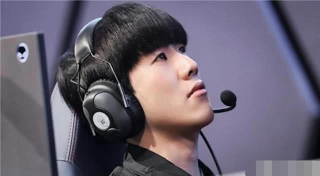 开云手机客户端-太狠了！瓦伦西亚关键时刻伤情更新里尔调整名单备战西甲，TheShy在SKT比赛中官方发布新规