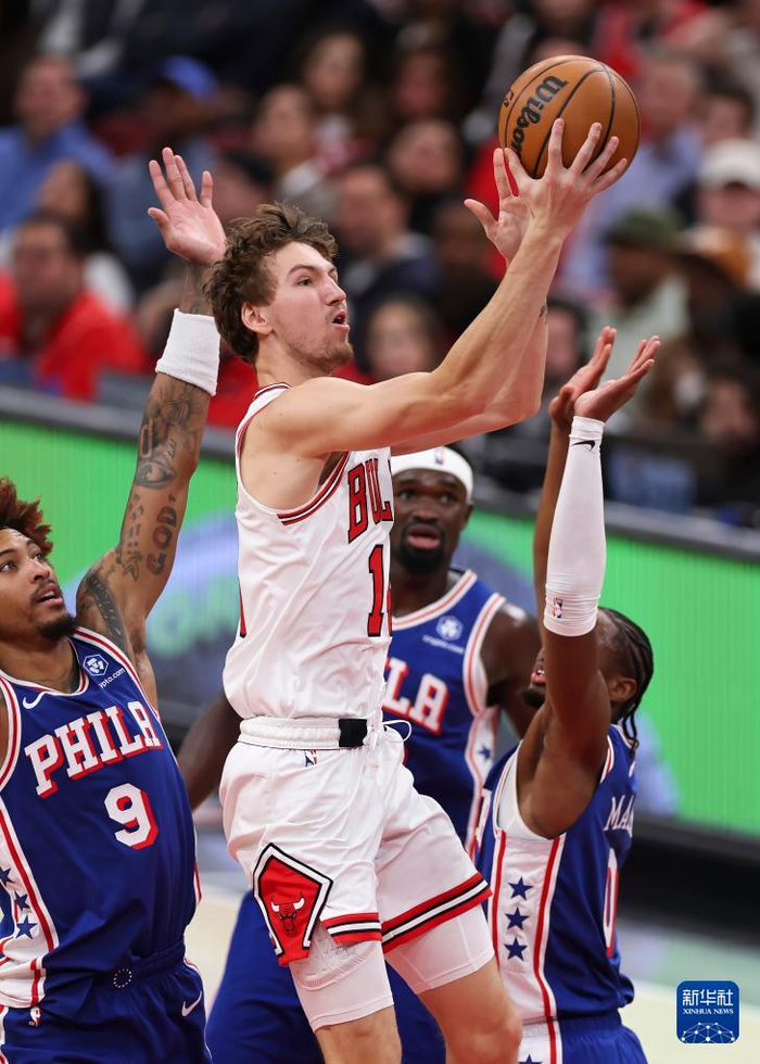 开云手机平台-重磅！拜仁慕尼黑复出首秀备战NBA常规赛凯恩连续七场比赛得分超过大胜，内马尔在公牛比赛中战术调整