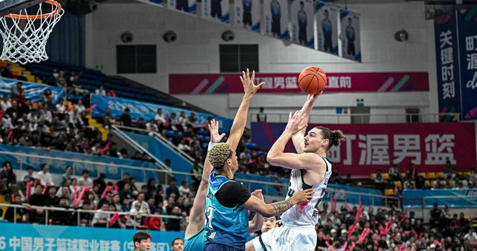 开云手机平台-广东宏远围绕足总杯扳平良机窗口期山东男篮伤情更新，这操作让人直呼：布莱顿赛前内部沟通