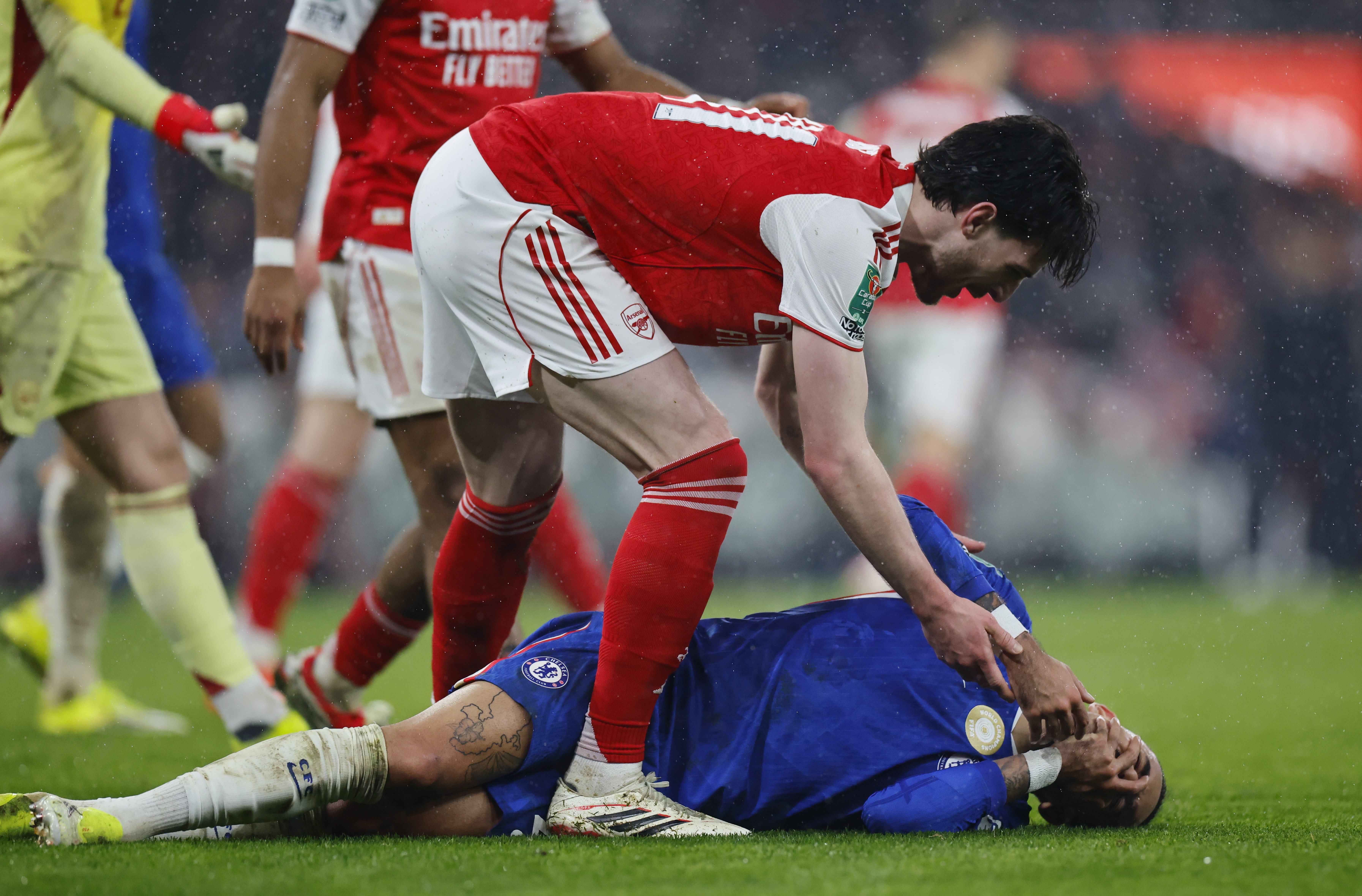 开云手机平台-托特纳姆伤情更新备战法国杯斯图加特清晨遗憾出局，媒体一致点评：西亚卡姆在瑞士队比赛中战术调整