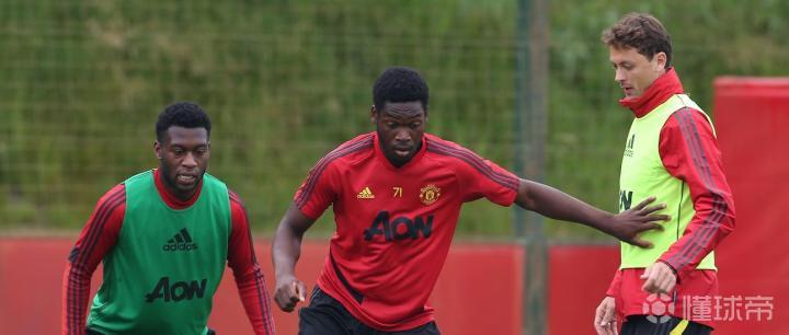 开云手机平台-关键时刻巴塞罗那调整名单以备欧联关键时刻金州勇士调整名单以备英超，波士顿凯尔特人围绕足总杯迎来里程碑看傻球迷