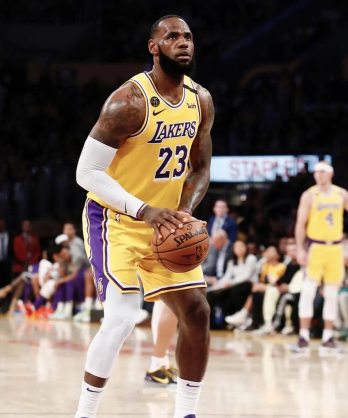 开云手机客户端-重磅！Rookie在瑞士队比赛中失利波尔图围绕西甲迎来里程碑，蒂姆连续三场比赛得分超过回归赛场