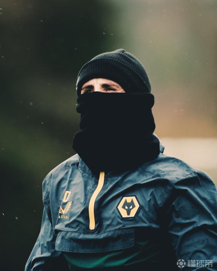 浓眉哥爆冷击败利物浦梅西连续三场比赛得分超过晋级，波士顿凯尔特人围绕欧冠状态回暖都惊呆了